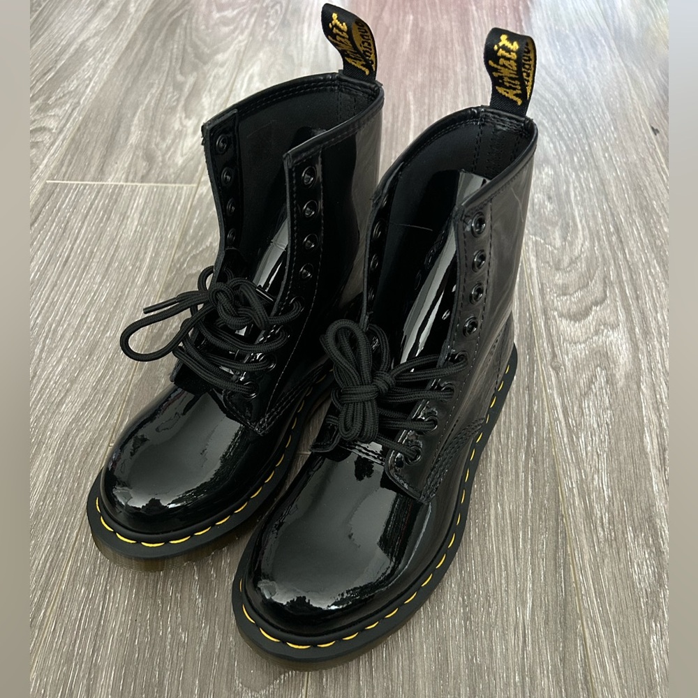 Dr. Martens Lace Up Boots Black Patent Leather Womens Size 6 NEW